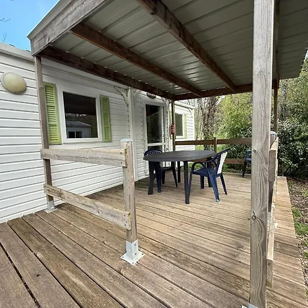 Le Clocher De Neyran Parque de Campismo Saint-Gervais-sur-Mare