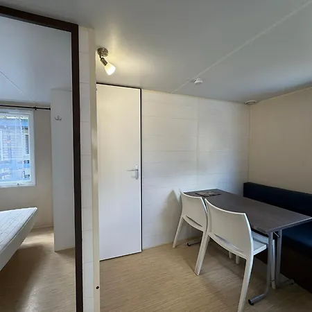 Le Clocher De Neyran Parque de Campismo Saint-Gervais-sur-Mare