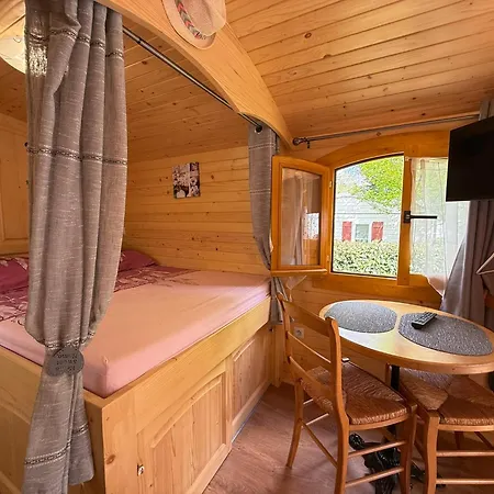 Le Clocher De Neyran Saint-Gervais-sur-Mare
