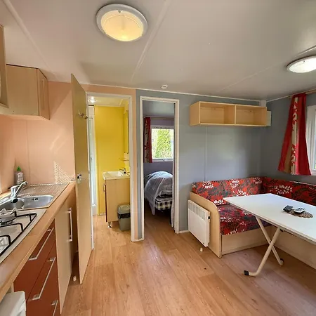 Le Clocher De Neyran Parque de Campismo