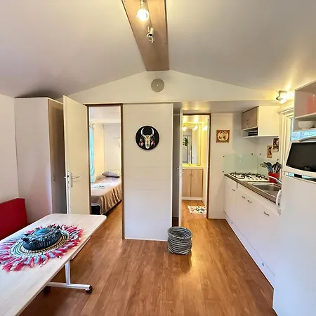 Parque de Campismo Le Clocher De Neyran